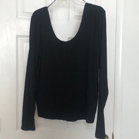 Fabletics tied long sleeve top - Picture 3 of 3